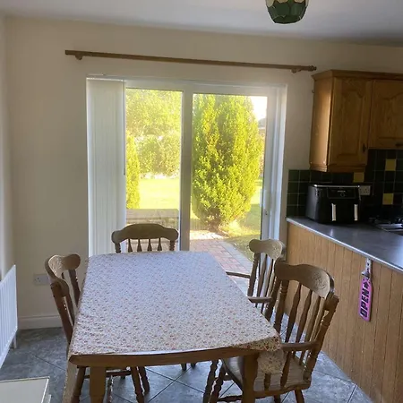 Detached House - Town Prázdninový dům