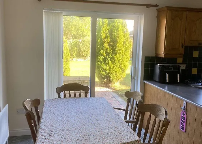 Detached House - Town Vakantiehuis