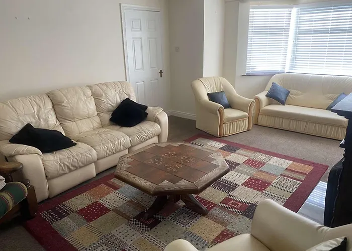 Vakantiehuis Detached House - Town